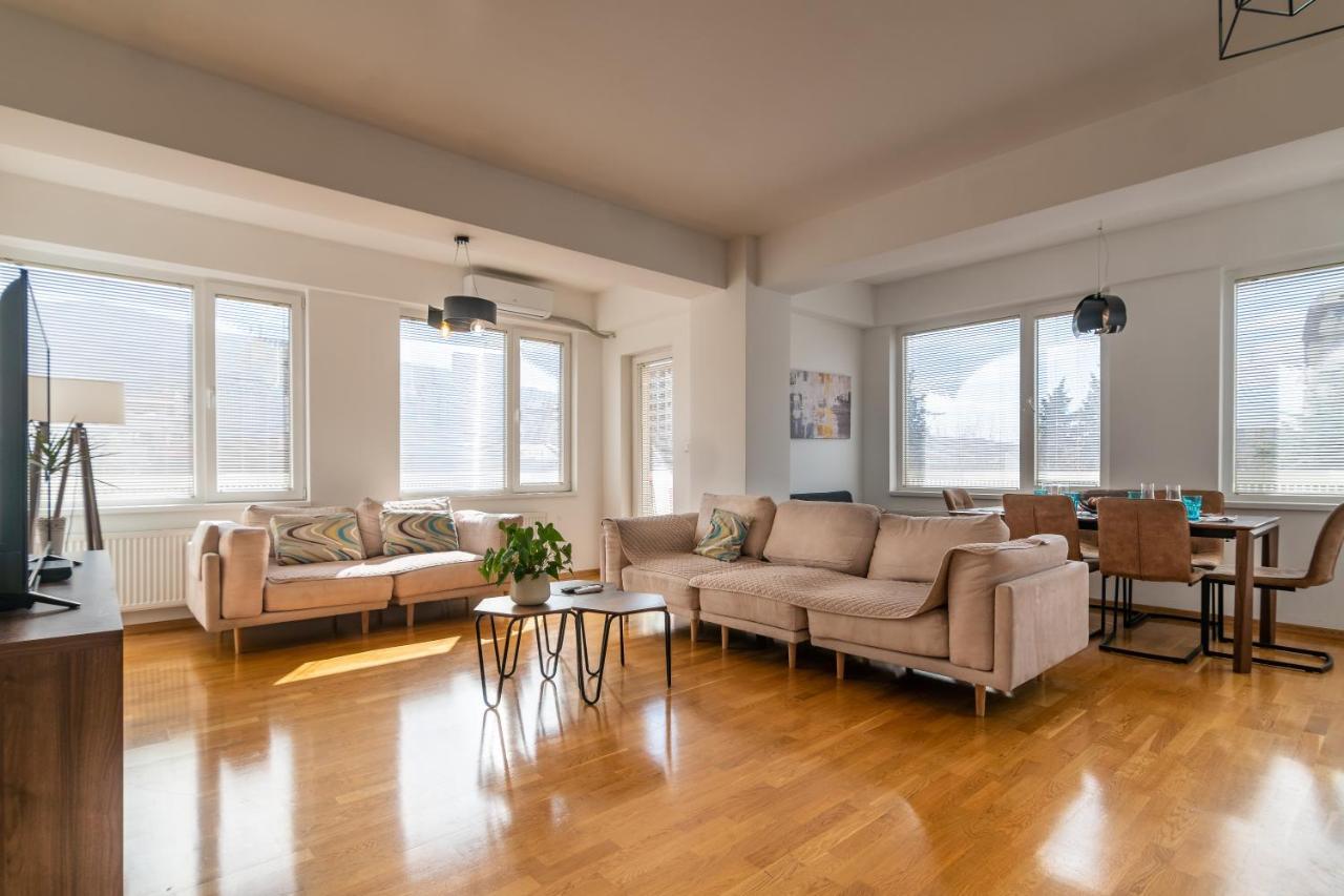 High-End Spacious Apartment Next To City Mall Scopia Exterior foto
